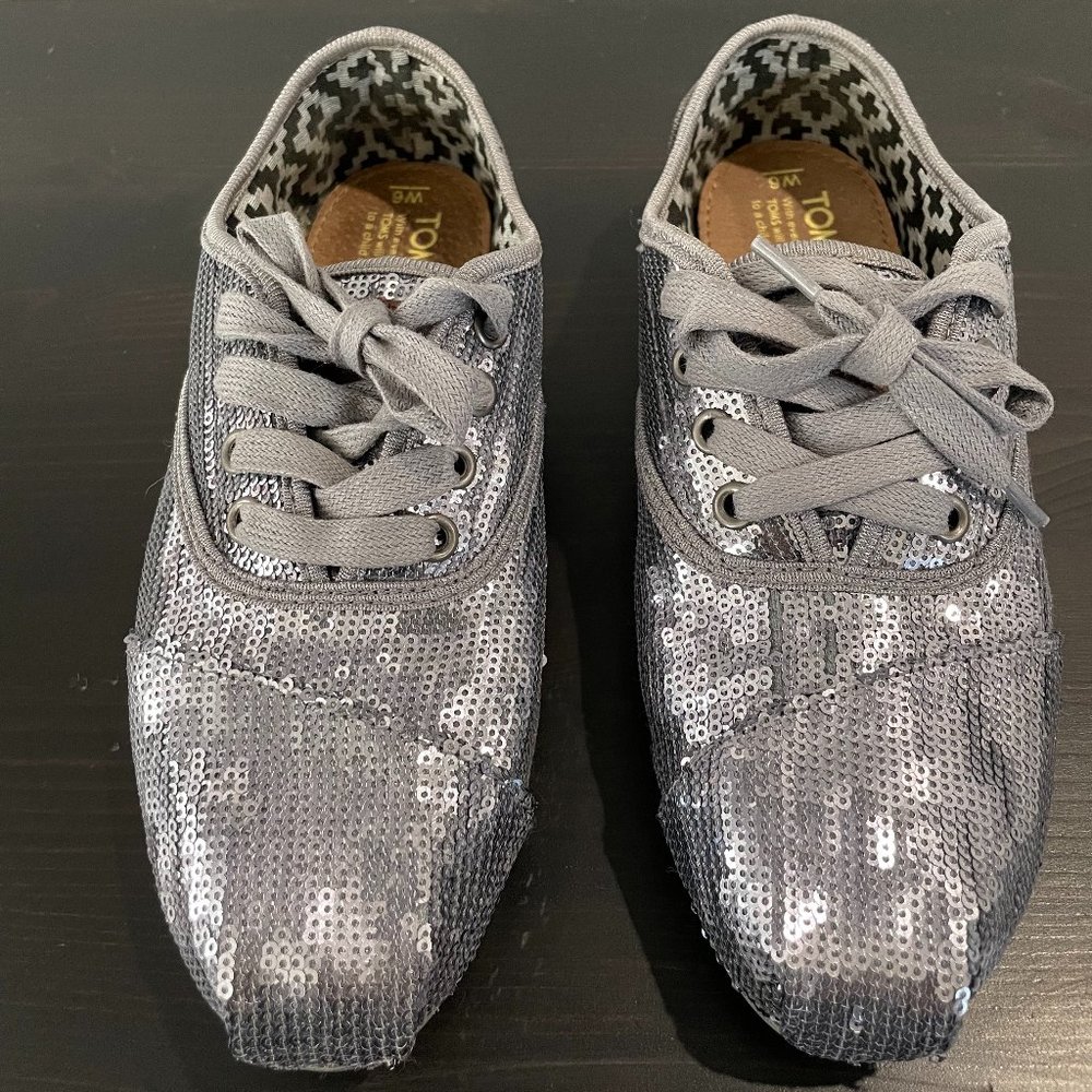 Toms Sequin Lace Up Shoe Silver/Gray Sz 6